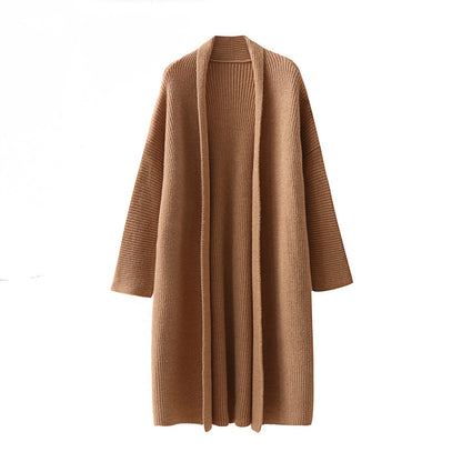 Loose and elongated jacket for women