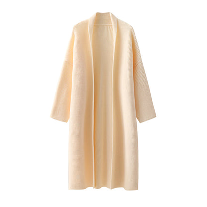 Loose and elongated jacket for women