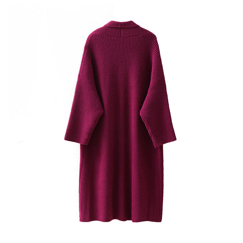 Loose and elongated jacket for women