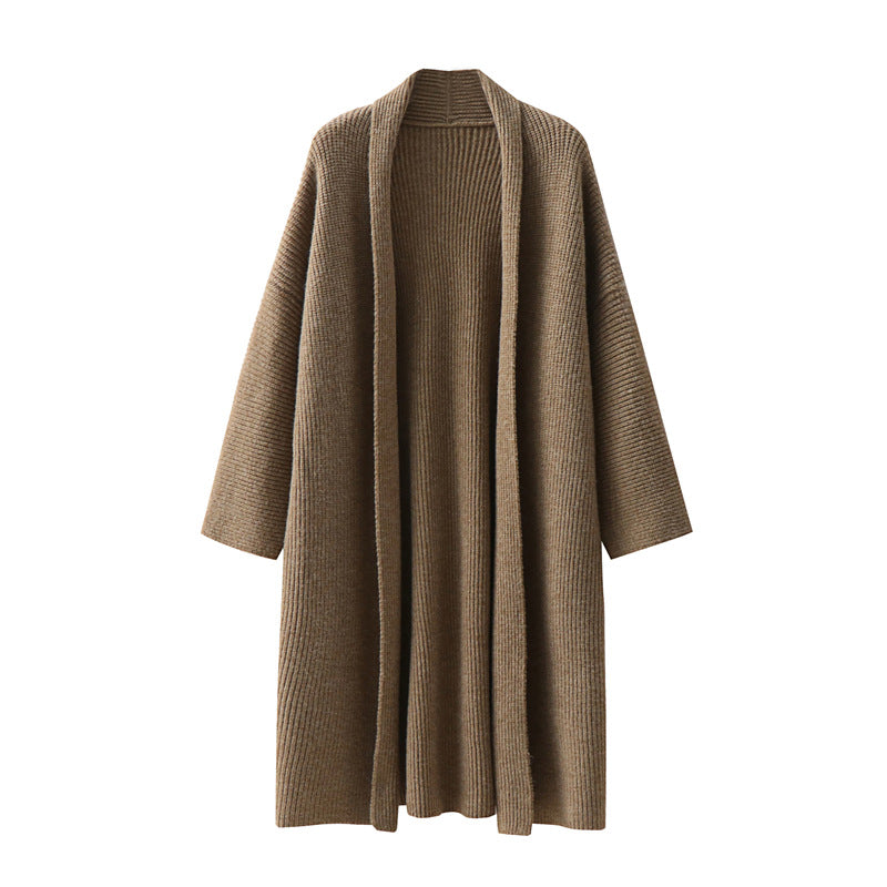 Loose and elongated jacket for women