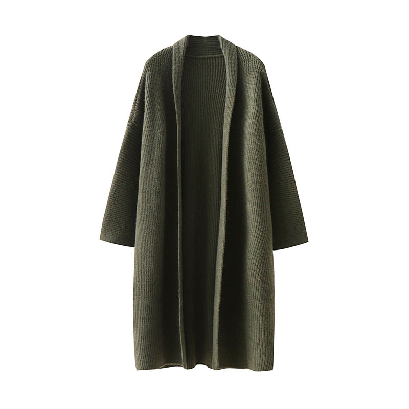 Loose and elongated jacket for women