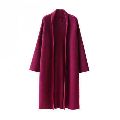 Loose and elongated jacket for women